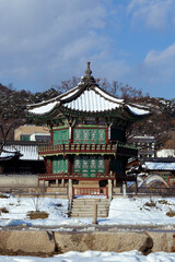 Obraz premium Historical palace of South Korea in winter