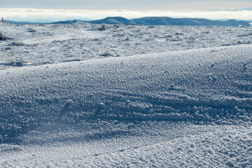 Obraz premium beautiful snow covered mountain landscape in winter