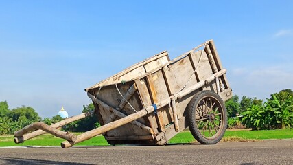 Obraz premium a simple cart made of wood used by farmers