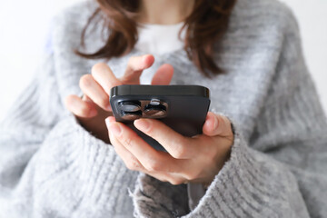 スマホ　女性