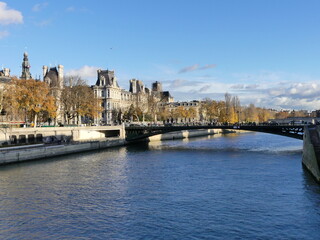 Fototapeta premium Bridge Seine Paris Autimn view