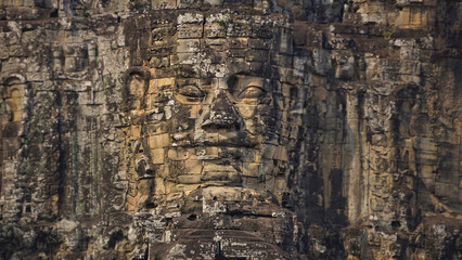 Cambodscha, Angkor wat statues and nature all around 