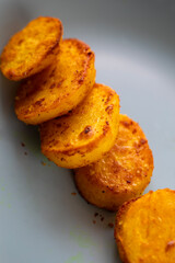 ROASTED SPICED POTATOE SLICES