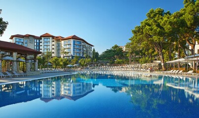 Obraz premium Hotel, outdoor large swimming pool.