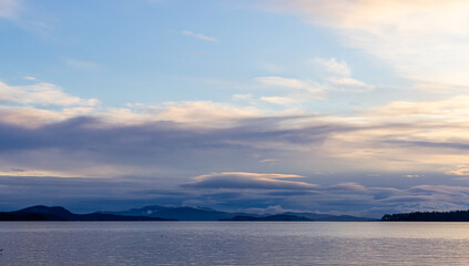 Fototapeta premium Beautiful Sunrise Over Downtown Sidney on Vancouver Island, BC, Canada