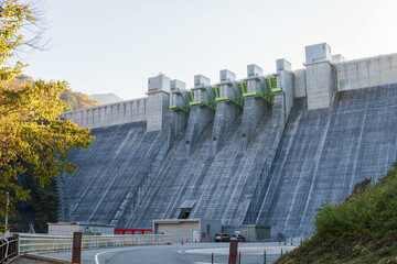 日本　群馬県の八ッ場（やんば）ダムの堰堤【ライフライン】