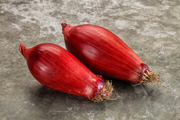 Violet raw onion for cooking