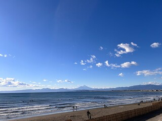 Views of Mount Fuji with Enoshima Island Some view points are not on the island, which allows us to admire Enoshima together with Mount Fuji, like Hokusai&rsquo;s painting.