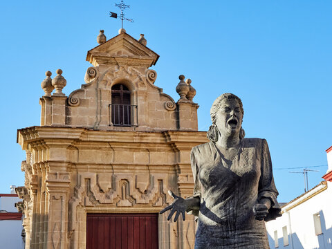 Sculpture by Francisca M&eacute;ndez Garrido, known in the art world as La Paquera de Jerez (Jerez de la Frontera)