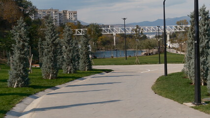 Obraz premium Modern Footbridge in Temka District Park, Tbilisi, Georgia