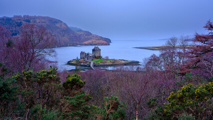 Fototapeta premium View of Eilean Donan Castle, Dornie, Kyle of Lochalsh