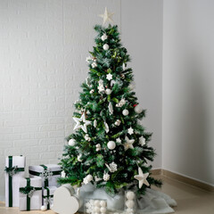 Elegant White and Green Christmas Tree with Gifts