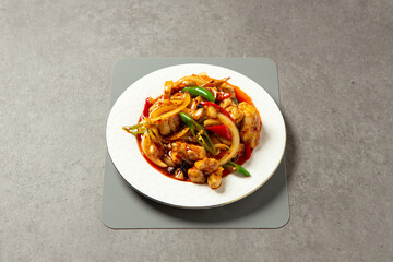 Spicy stir-fried meat and vegetables