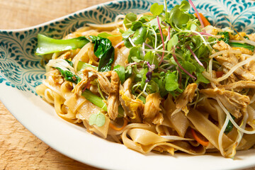 stir fried noodles with vegetables