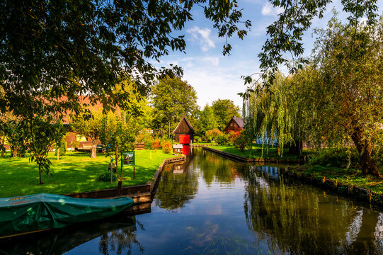 Flie&szlig; im Spreewalddorf Lehde