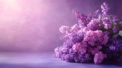 Fototapete un fondo morado con espacio de copia con un ramo de flores delicadas y detalladas color lila o morado para boda o celebracion para tarjeta decorativa © Erika