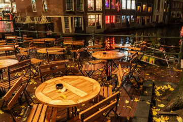 Amsterdam in Holland bei Nacht