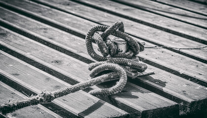 Naklejka premium The cleat is the most common way to tie a boat to a dock.