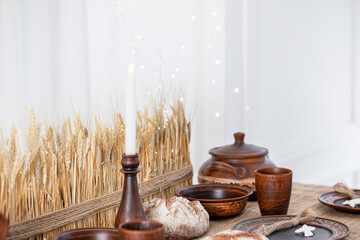 Celebrate Christmas and New Year with a cozy winter table setting