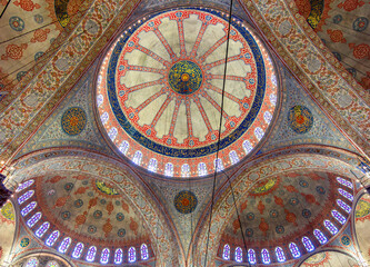 Naklejka premium Decorated ceiling of Blue or Sultan Ahmed mosque, Istanbul, Turkey