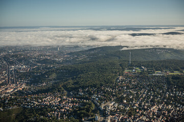 Bodennebel in Stuttgart © hotte_light