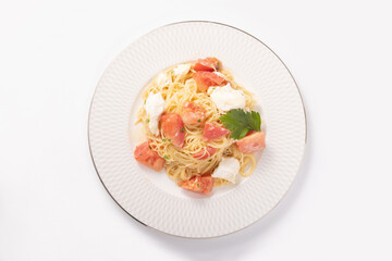 トマトとモッツァレラチーズの冷やしパスタ