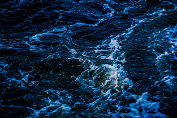 Obraz premium 力強い海の波動