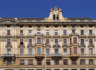 Obraz premium Grand baroque style facade of 19th century apartment building in Budapest