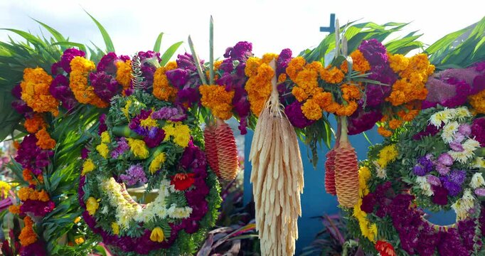 Flores en el cementerio de Guatemala