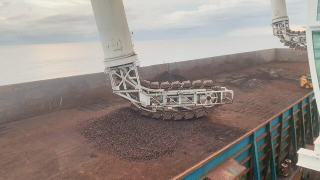 Continues ship unloader for coal on power plant.