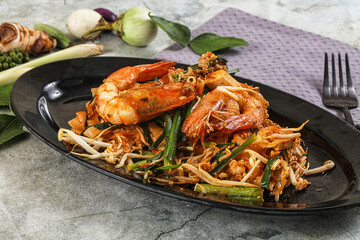 Pad Thai - noodle with prawn