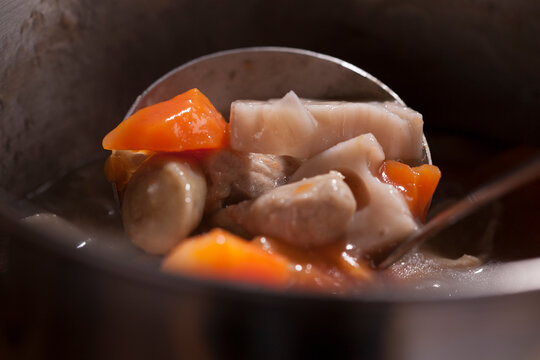 Cooking chikuzen-ni