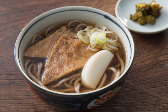 Kitsune soba with pickles