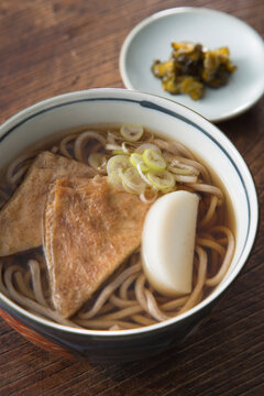 Kitsune soba with pickles