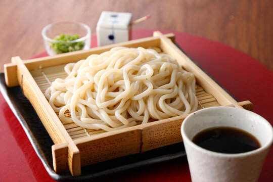 Zaru Udon