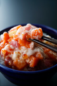 Process photograph of Kaisen nagaimo being served with chopsticks.