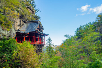 長野県小諸市布引山　釈尊寺の秋の風景