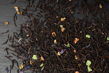 Flavored Black Tea Leaves Pile Texture, High Quality Black Tea Pile with Fruits and Flowers, Dry Tea Leaves
