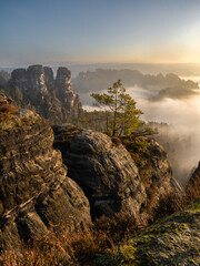 warm light on cold rocks - warmes Licht auf kaltem Fels