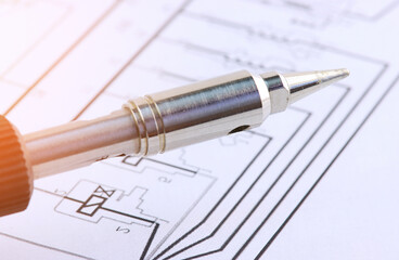 A low-voltage electric soldering iron for soldering components on a printed circuit board. Soft...