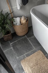 Cozy and Inviting Bathroom with Natural Elements