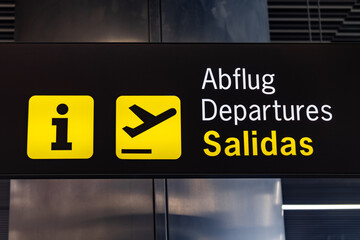 Obraz premium Flight, arrival and departure board at the airport