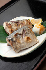 鯖の塩焼き