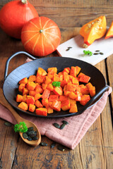 Knuspriger Kürbis aus der Pfanne 