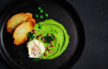 Mashed peas, with boiled egg, fried bacon, toast, baguette, breakfast, homemade , no people,