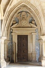 Wnętrze portugalskiej katedry Terreiro da Sé w Porto