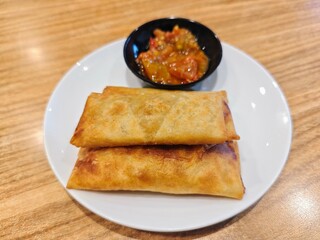 Seafood spring rolls 