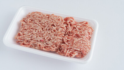 食品トレーの上の豚ミンチ肉・豚ひき肉
