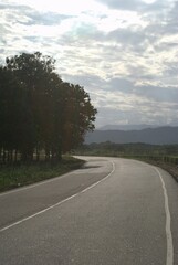 Fototapeta premium Encontramos muchas vias de comunicacion en Barinas desde caminos de tierra hasta modernas autopistas,que son utilizadas para el comercio y el turismo.