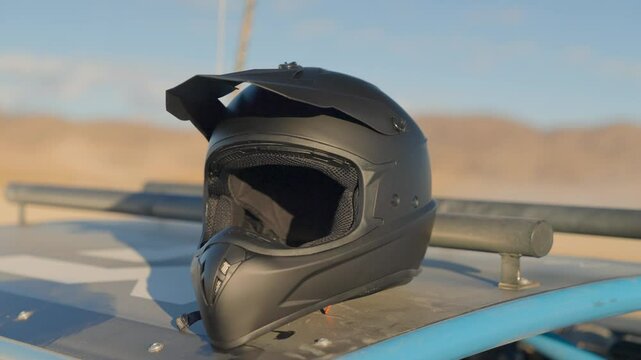 Motorcross helmet for dirtbiking